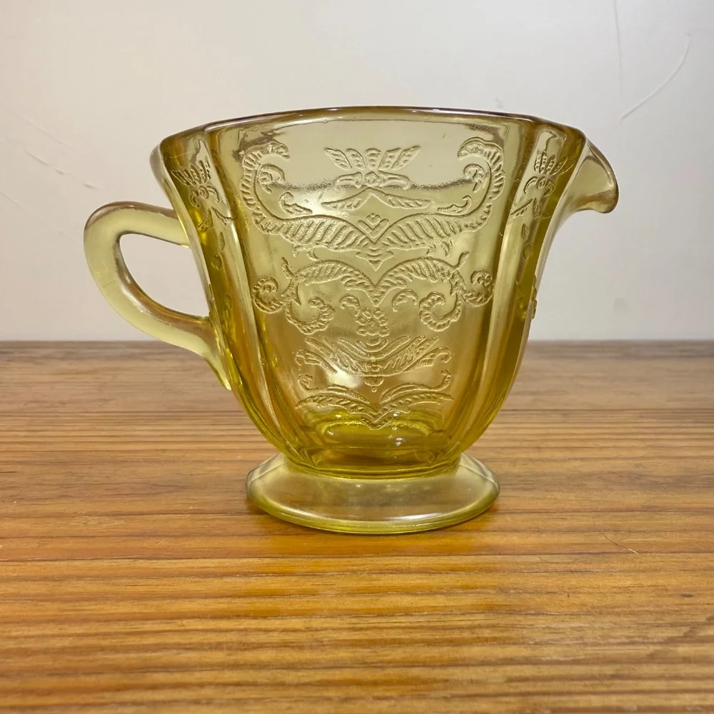 Vintage Federal Glass Patrician "Spoke" Creamer & Sugar Set |  Depression Glass - Picture 12 of 14